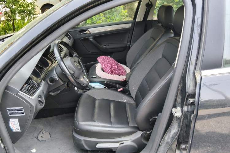 Used Volkswagen Bora 2014 1.6L Automatic Comfort Model Left Front Seat