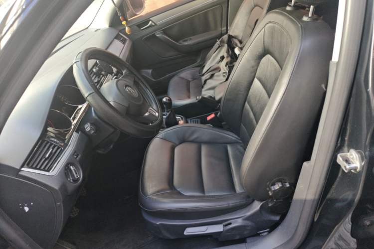 Used Volkswagen Bora 2014 1.6L Manual Comfort Model Left Front Seat