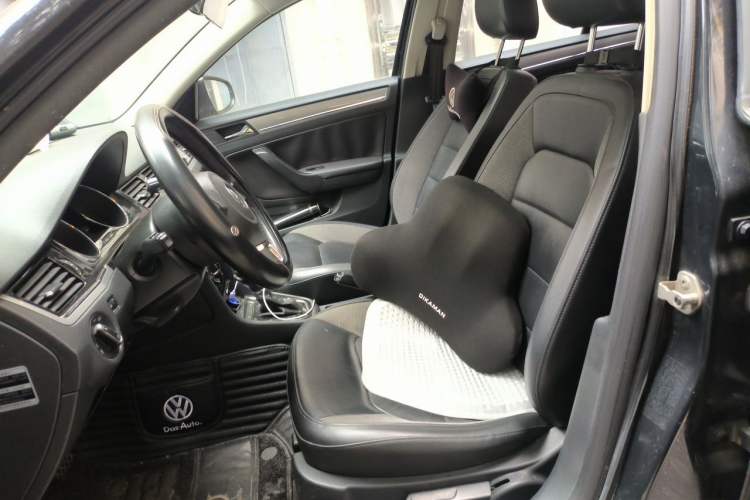 Used Volkswagen Bora 2014 1.6L Automatic Comfort Model Left Front Seat