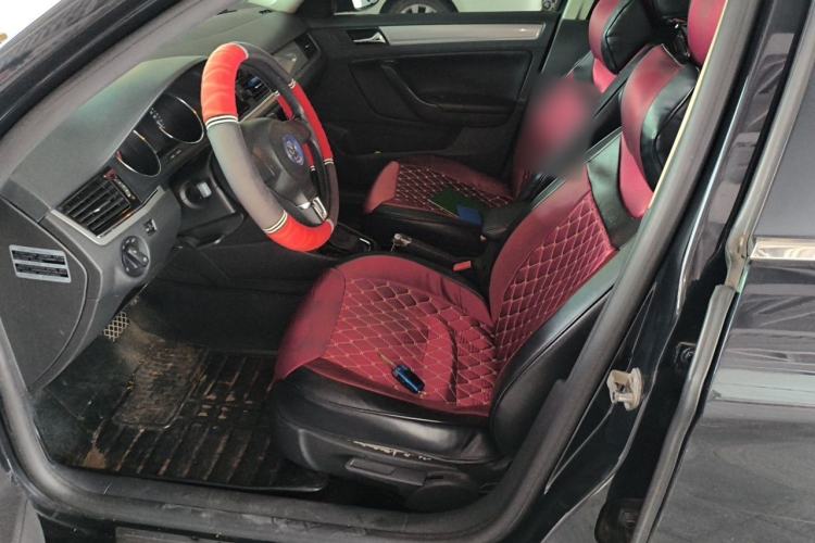 Used Volkswagen Bora 2014 1.6L Automatic Fashion Model Left Front Seat