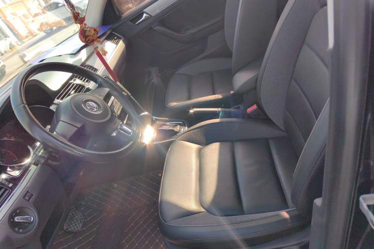 Used Volkswagen Bora 2014 1.6L Automatic Comfort Model Left Front Seat