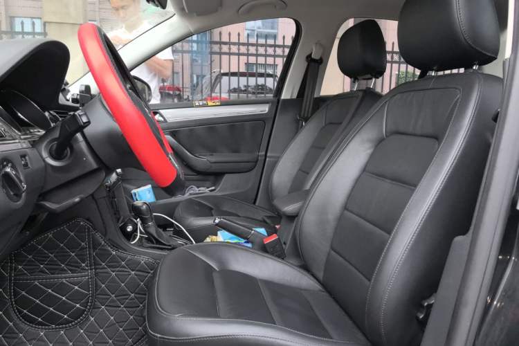 Used Volkswagen Bora 2014 1.6L Automatic Comfort Model Left Front Seat