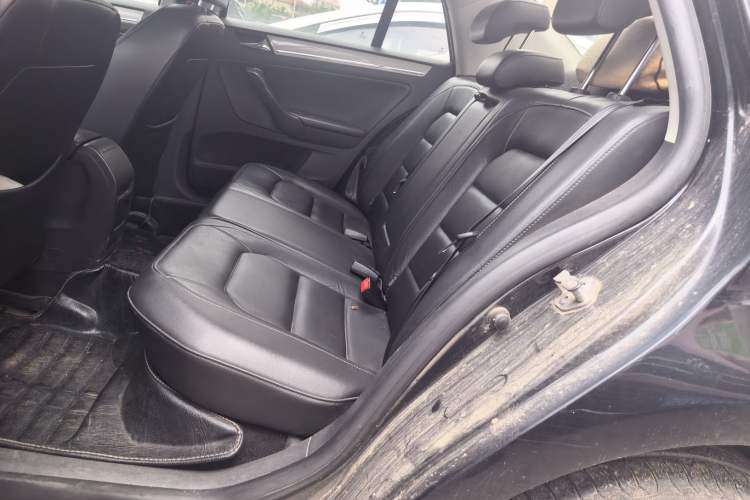 Used Volkswagen Bora 2014 1.6L Automatic Comfort Model Left Rear Seat