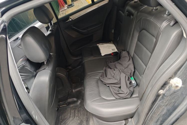 Used Volkswagen Bora 2014 1.6L Automatic Comfort Model Left Rear Seat