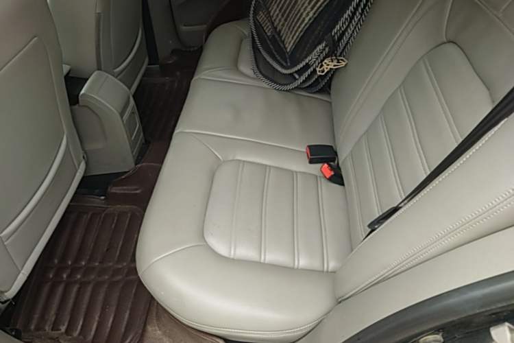 Used Volkswagen Bora 2014 1.6L Automatic Fashion Model Left Rear Seat