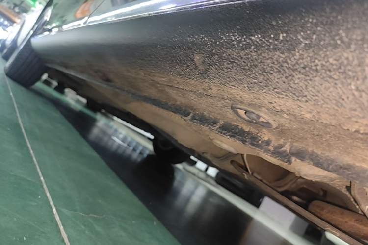Used Volkswagen Bora 2014 1.6L Automatic Fashion Model Left Side Sill