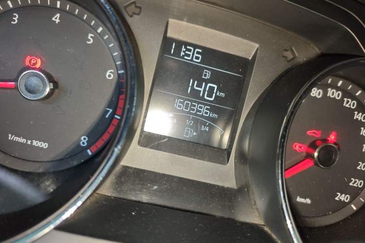 Used Volkswagen Bora 2014 1.6L Manual Fashion Edition Odometer Close Up