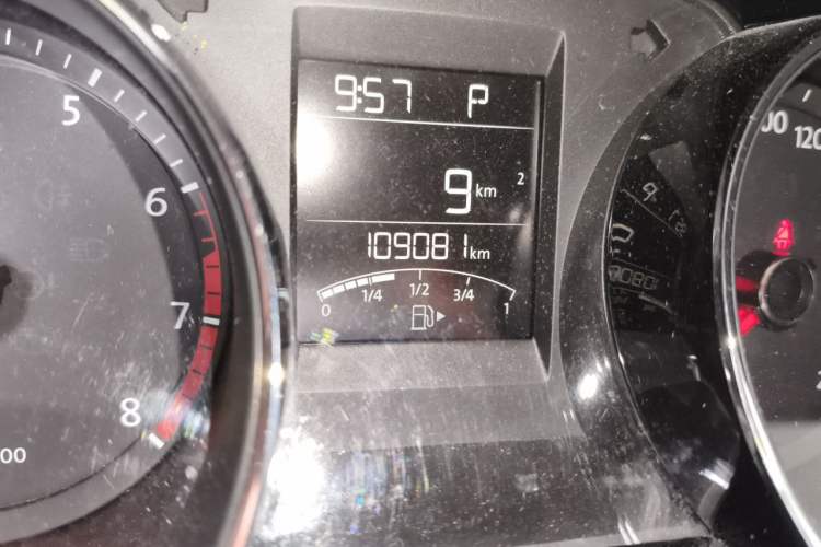 Used Volkswagen Bora 2014 1.6L Automatic Comfort Model Odometer Close Up