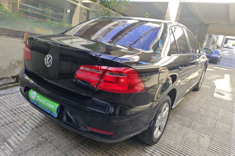 Used Volkswagen Bora 2014 1.6L Manual Comfort Model Rear Right 45 Deg