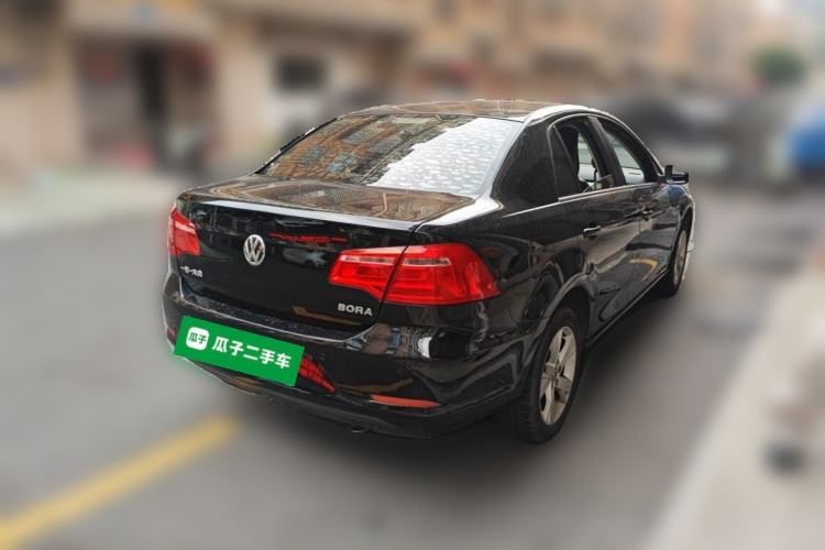 Used Volkswagen Bora 2014 1.6L Manual Comfort Model Rear Right 45 Deg