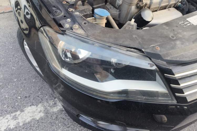 Used Volkswagen Bora 2014 1.6L Automatic Comfort Model Right Front Headlight