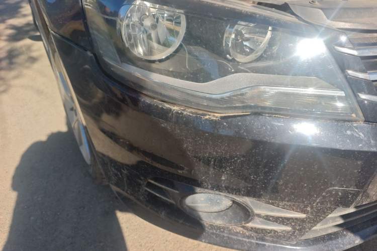 Used Volkswagen Bora 2014 1.6L Manual Comfort Model Right Front Headlight