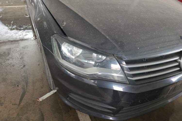 Used Volkswagen Bora 2014 1.6L Manual Fashion Edition Right Front Headlight