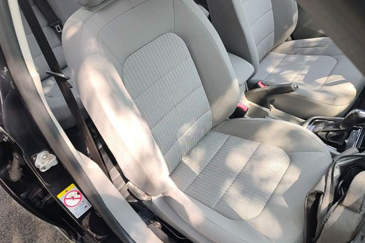 Used Volkswagen Bora 2014 1.6L Automatic Fashion Model Right Front Seat