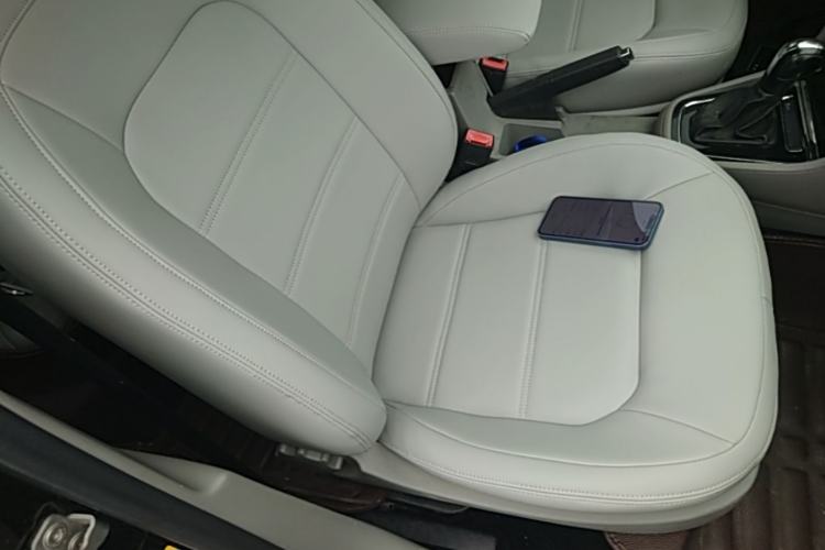 Used Volkswagen Bora 2014 1.6L Automatic Fashion Model Right Front Seat