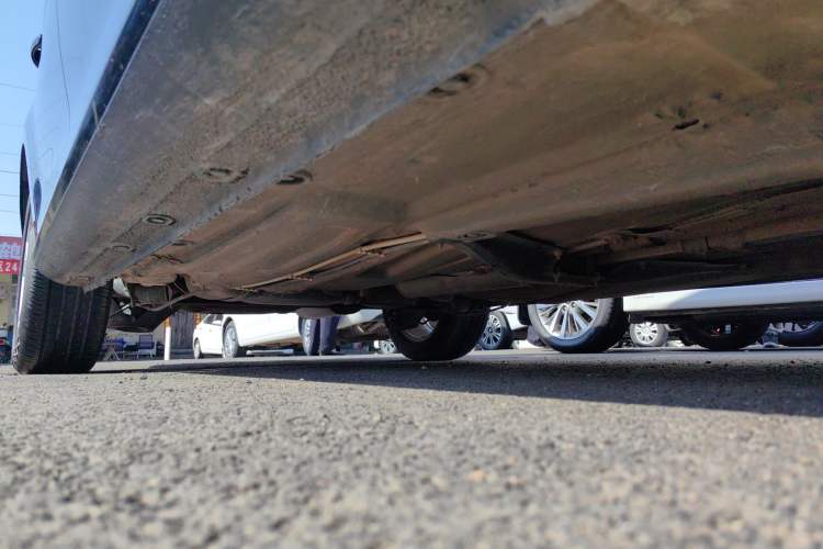 Used Volkswagen Bora 2014 1.6L Automatic Comfort Model Right Side Sill