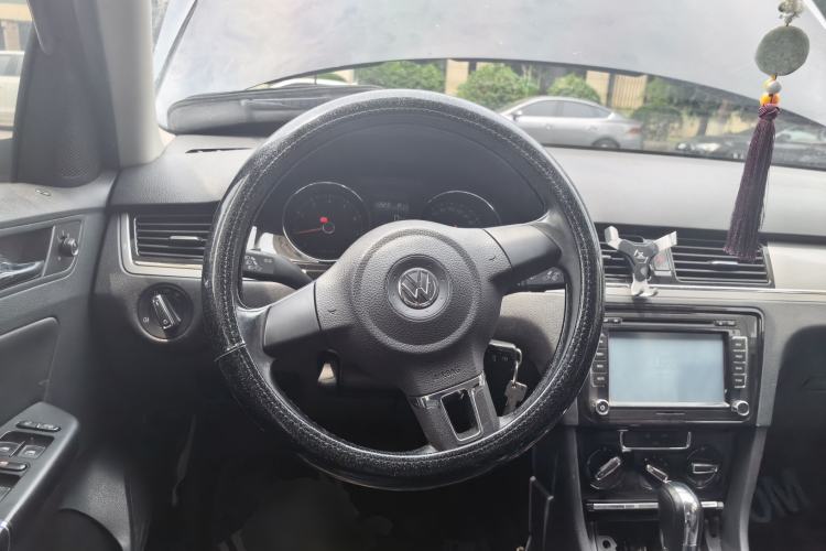 Used Volkswagen Bora 2014 1.6L Automatic Comfort Model Steering Wheel