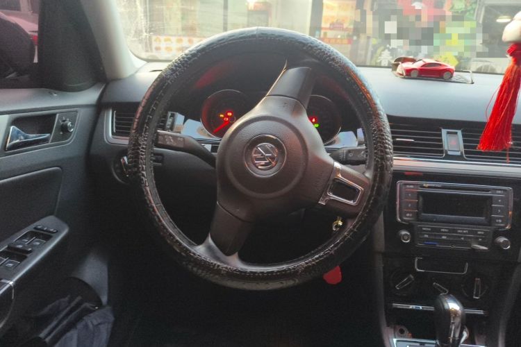 Used Volkswagen Bora 2014 1.6L Automatic Comfort Model Steering Wheel