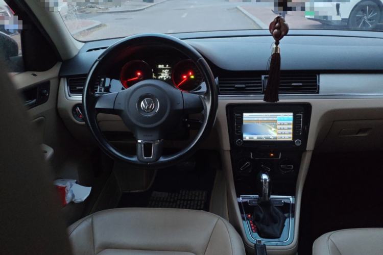 Used Volkswagen Bora 2014 1.6L Automatic Comfort Model Steering Wheel