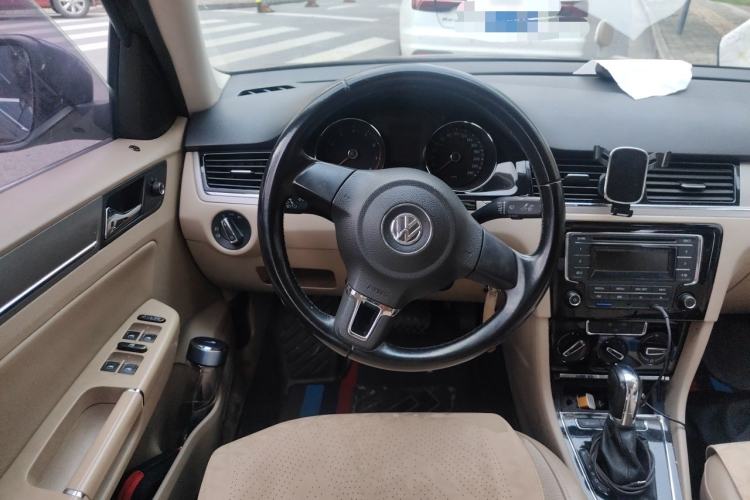 Used Volkswagen Bora 2014 1.6L Automatic Comfort Model Steering Wheel