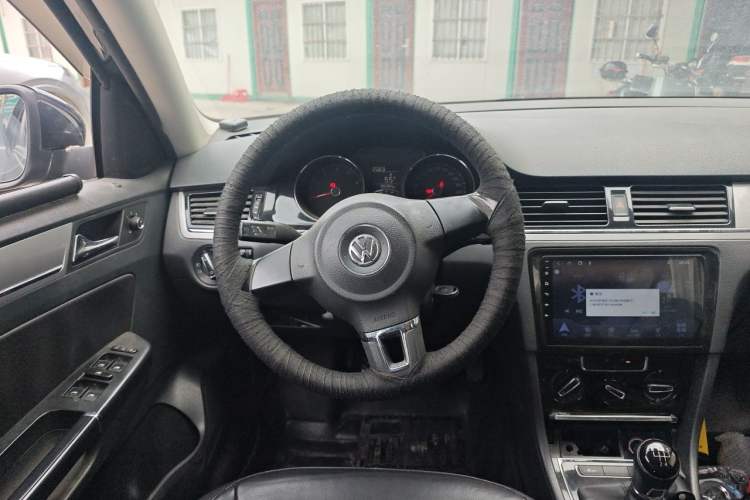 Used Volkswagen Bora 2014 1.4 TSI Manual Comfort Model Steering Wheel