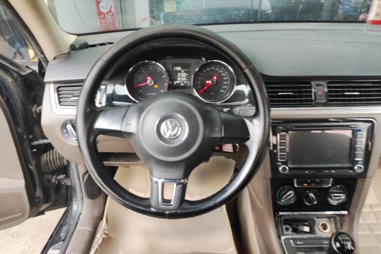 Used Volkswagen Bora 2014 1.6L Manual Comfort Model Steering Wheel