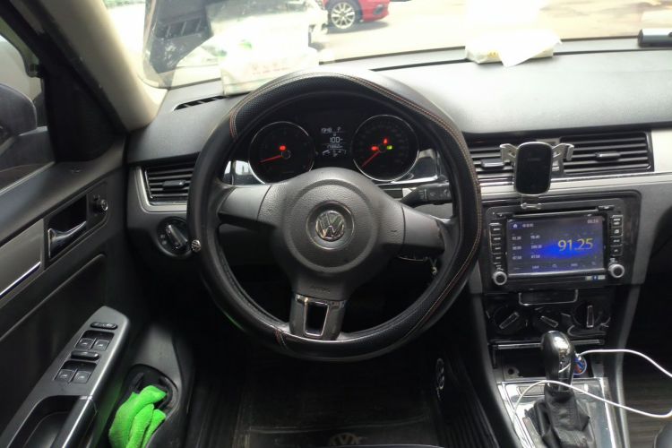 Used Volkswagen Bora 2014 1.6L Automatic Comfort Model Steering Wheel