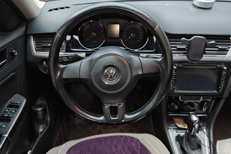 Used Volkswagen Bora 2014 1.6L Automatic Comfort Model Steering Wheel