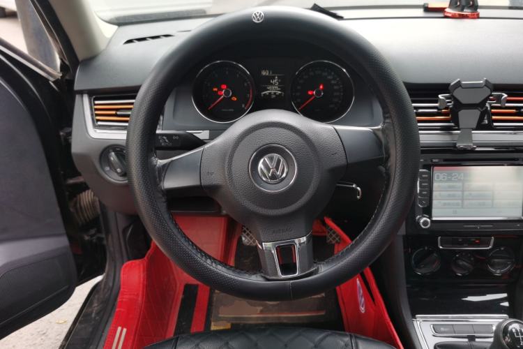 Used Volkswagen Bora 2014 1.6L Manual Fashion Edition Steering Wheel