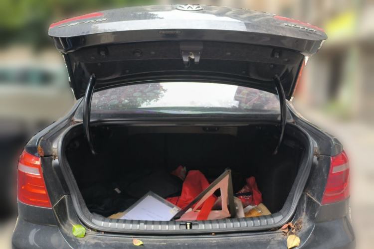 Used Volkswagen Bora 2014 1.6L Automatic Comfort Model Trunk