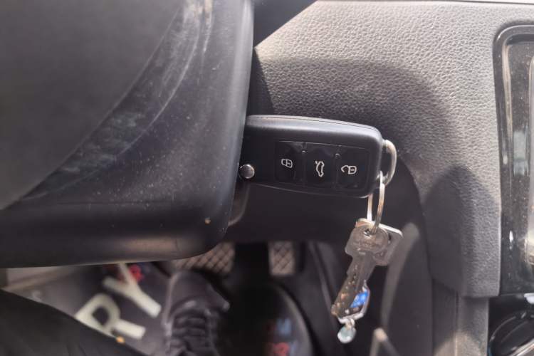 Used Volkswagen Bora 2014 1.6L Automatic Comfort Model Vehicle Key