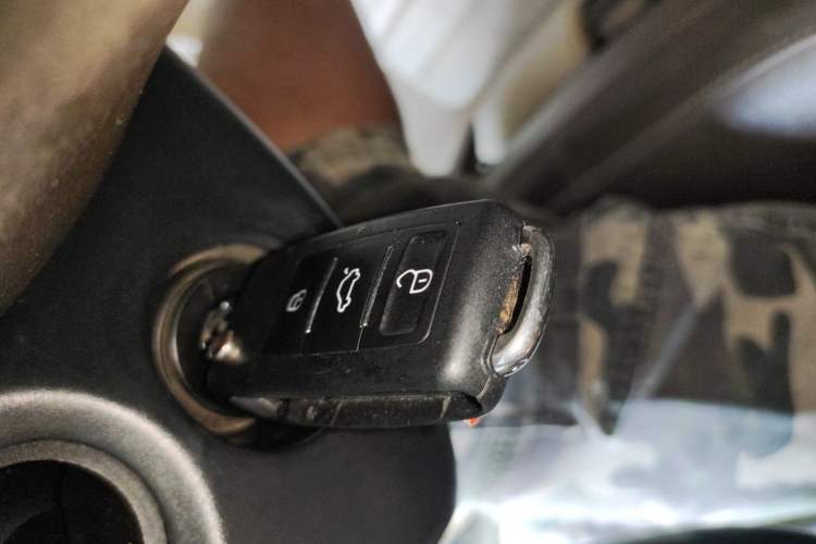 Used Volkswagen Bora 2014 1.6L Manual Comfort Model Vehicle Key