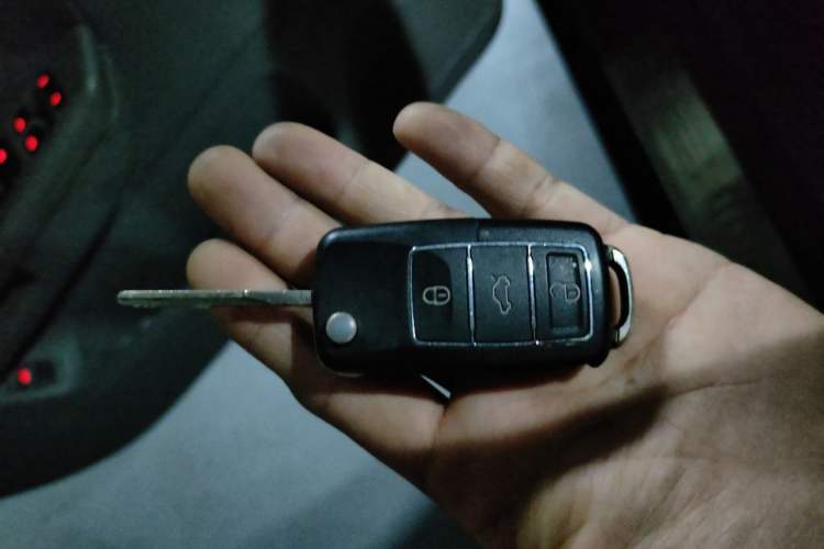Used Volkswagen Bora 2014 1.6L Manual Fashion Edition Vehicle Key
