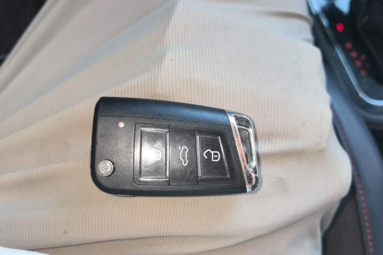 Used Volkswagen Bora 2014 1.4TSI Automatic Sportline Vehicle Key
