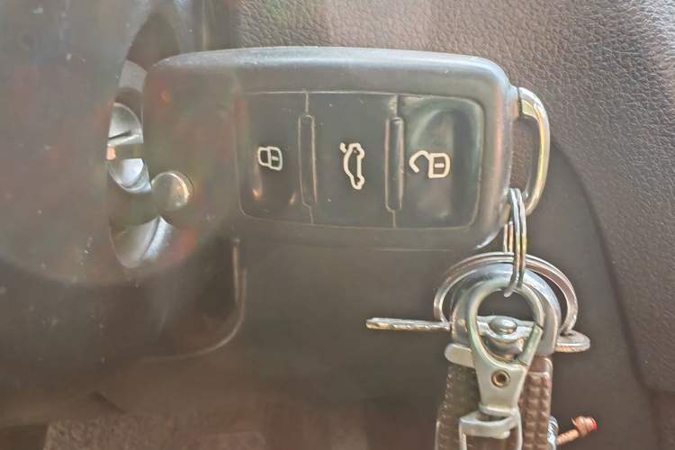Used Volkswagen Bora 2014 1.6L Automatic Comfort Model Vehicle Key