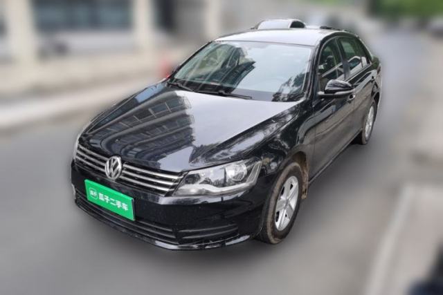 Ojetý Volkswagen Bora 2014 1.6L Manual Fashion Edition