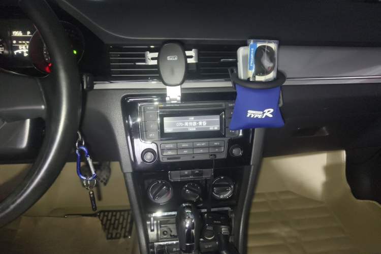 Used Volkswagen Bora 2014 1.4TSI Automatic Comfort Model Audio And AC Panel