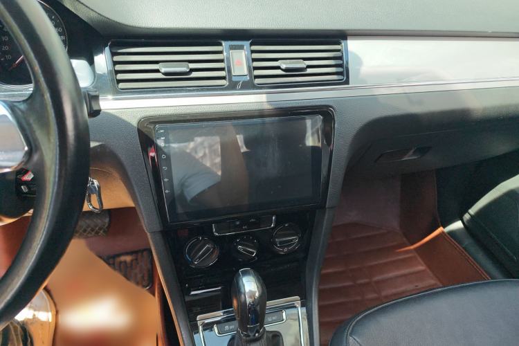 Used Volkswagen Bora 2014 1.6L Automatic Comfort Model Audio And AC Panel