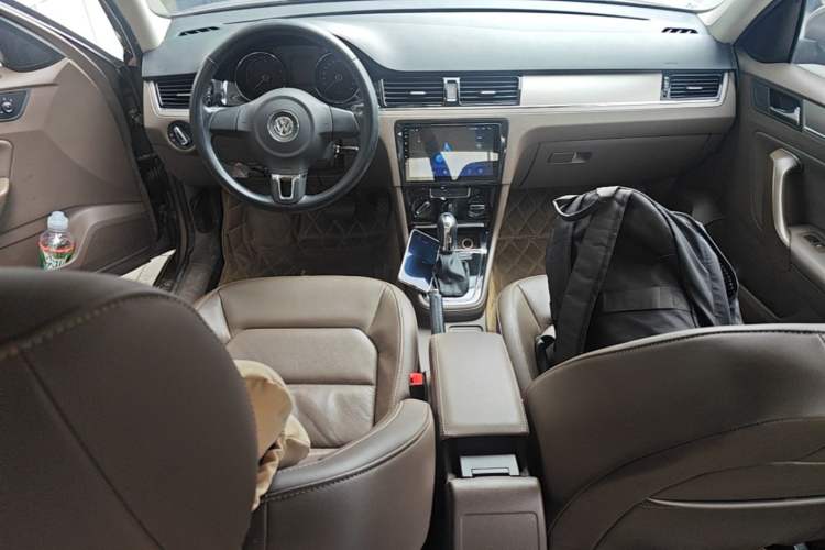 Used Volkswagen Bora 2014 1.4TSI Automatic Comfort Model Center Console