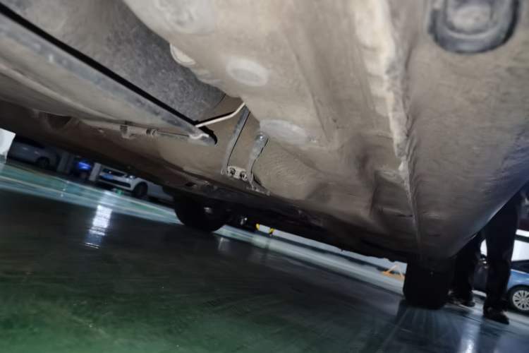 Used Volkswagen Bora 2014 1.6L Automatic Fashion Model Chassis Rear Right