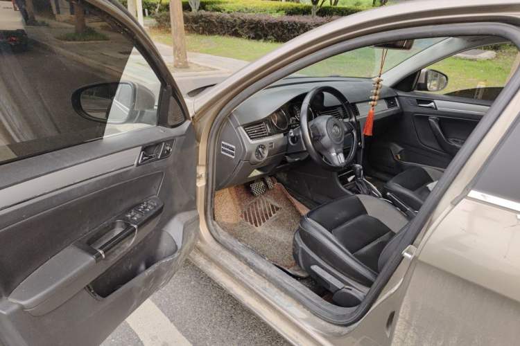 Used Volkswagen Bora 2014 1.6L Automatic Comfort Model Driver Seat