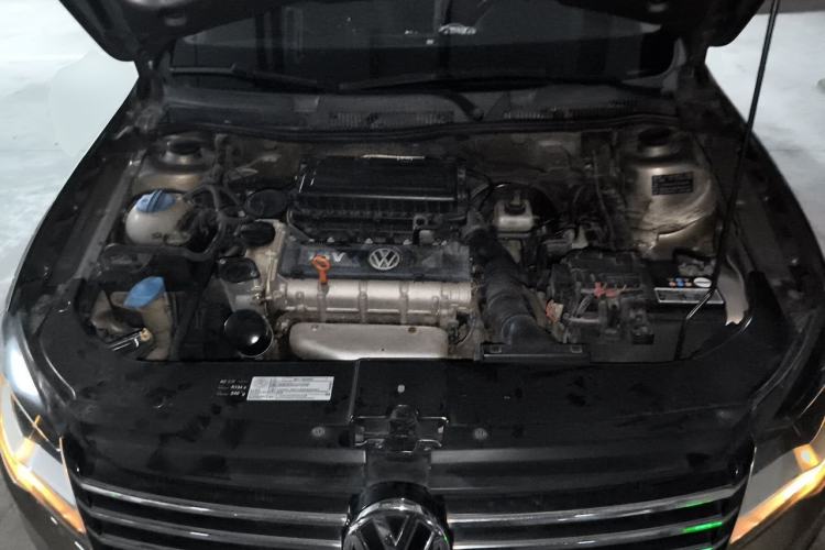 Used Volkswagen Bora 2014 1.6L Automatic Comfort Model Engine Bay