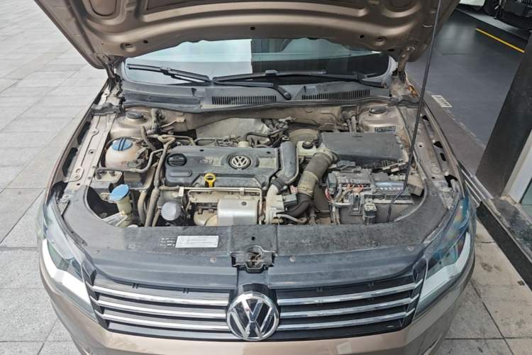Used Volkswagen Bora 2014 1.4TSI Automatic Comfort Model Engine Bay