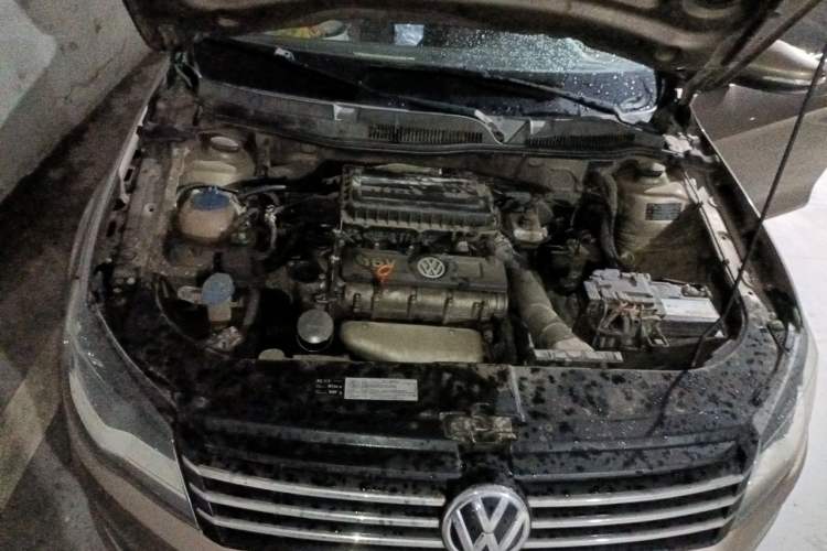 Used Volkswagen Bora 2014 1.6L Automatic Comfort Model Engine Bay
