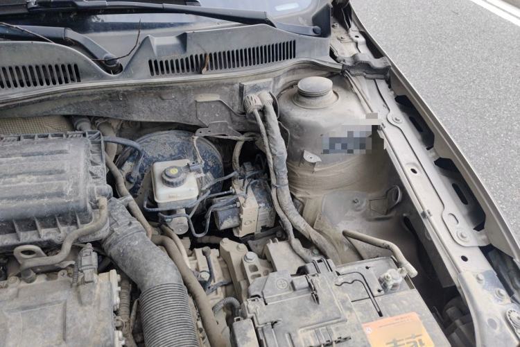 Used Volkswagen Bora 2014 1.6L Automatic Comfort Model Engine Bay Left