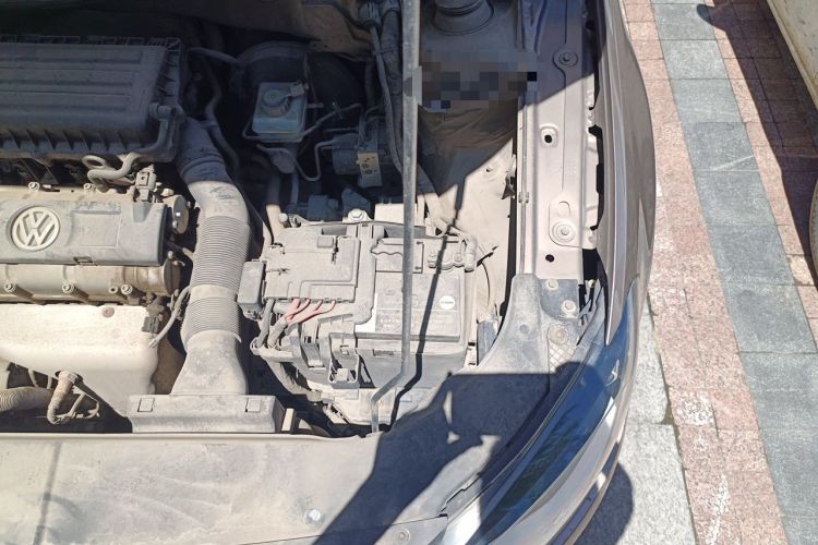 Used Volkswagen Bora 2014 1.6L Automatic Comfort Model Engine Bay Left