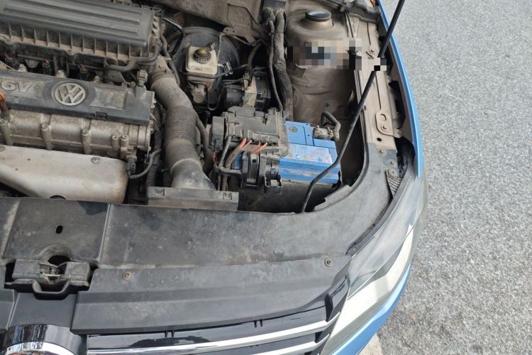 Used Volkswagen Bora 2014 1.6L Automatic Comfort Model Engine Bay Left