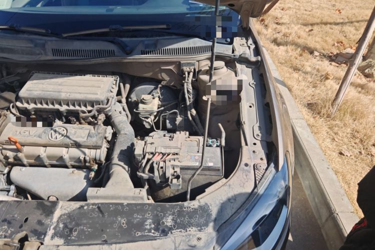 Used Volkswagen Bora 2014 1.6L Manual Fashion Edition Engine Bay Left