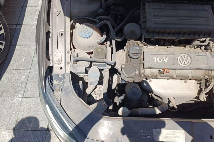 Used Volkswagen Bora 2014 1.6L Automatic Comfort Model Engine Bay Right