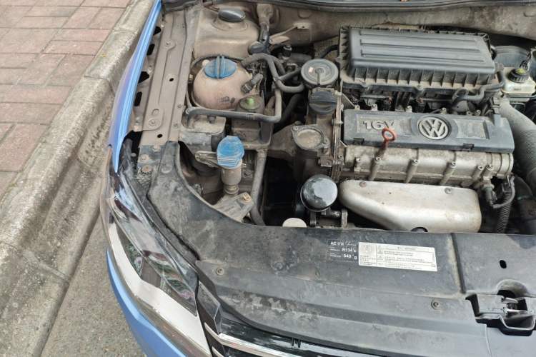 Used Volkswagen Bora 2014 1.6L Automatic Comfort Model Engine Bay Right